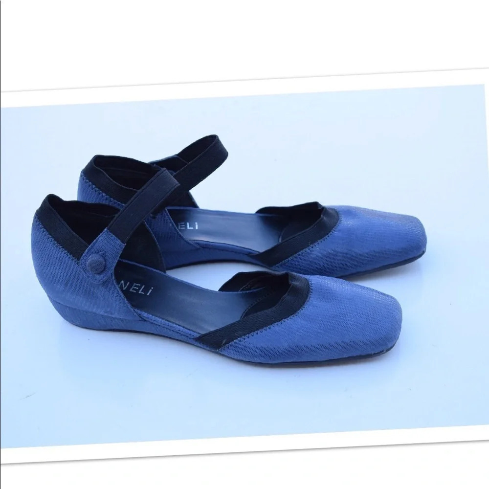 VanEli d’Orsay flats